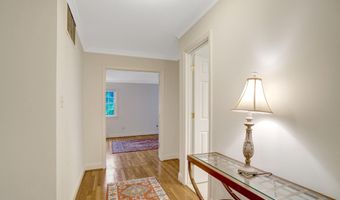 8304 FIVE GATES Rd, Annandale, VA 22003