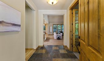 60826 Goldenwood Loop, Bend, OR 97702