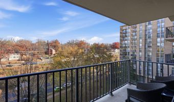 4600 S FOUR MILE RUN Dr 613, Arlington, VA 22204