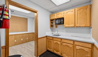 975 5th St, Elko, NV 89801