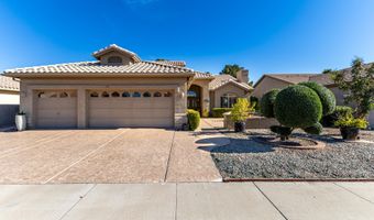 5733 S AMBERWOOD Dr, Chandler, AZ 85248