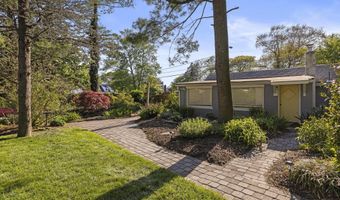140 Leonardville Rd, Belford, NJ 07718