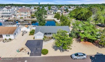 121 Stillwater Rd, Barnegat, NJ 08005