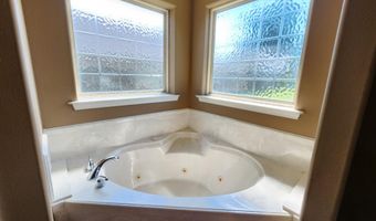 108 Meadows Ln, Beebe, AR 72012