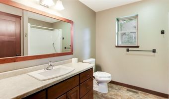 2811 Swallowtail Ct, Altoona, WI 54720