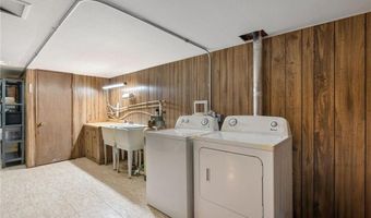 407 NW Lincoln St, Adams, MN 55909