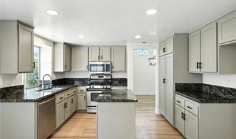 251 Royal Glen Dr, Fallbrook, CA 92028