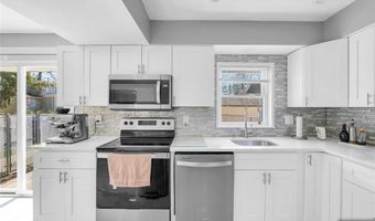 136 E Clinton Ave, Bergenfield, NJ 07621