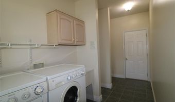 320 Remington Way Dr, Ballwin, MO 63021
