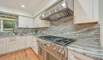 7708 Creekwood Ln, Amberley, OH 45237
