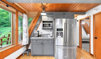 927 Wilkins Hollow Rd, Addison, PA 15411