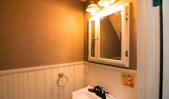 162 N Monroe St, Alderson, WV 24910