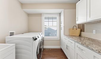 141 30th St, Avalon, NJ 08202