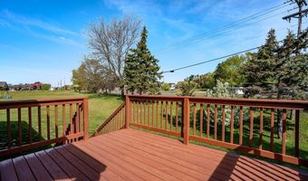 1305 Whistling Straits Ct, Altoona, WI 54720
