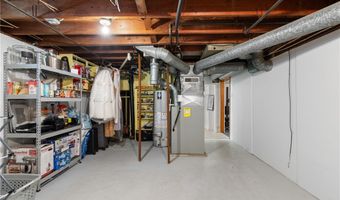 1923 Auten Dr, Akron, OH 44320