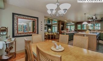 430 Crooked Creek Ln, Banner Elk, NC 28604