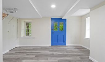 305 McCormack Rd, Albany, NY 12208