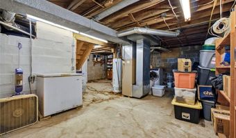 9965 Fruit Rd, Alhambra, IL 62001