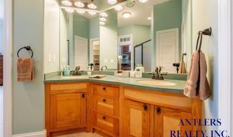 813 35th St, Cody, WY 82414