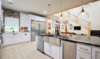 28244 S Sardis Rd, Bauxite, AR 72011