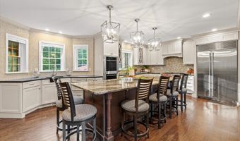 104 Windsor Dr, Auburn, NH 03032
