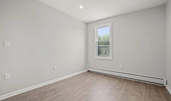 14 W 19TH St, Bayonne, NJ 07002