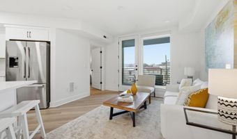 701 N HENRY St 210, Alexandria, VA 22314