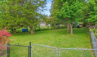 1305 Ridgeway Cir, Athens, TN 37303