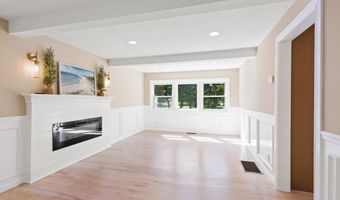 31 Flat Rock Rd, Branford, CT 06405