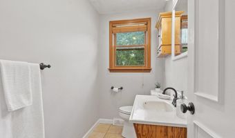 37 Newtown Rd, Acton, MA 01720