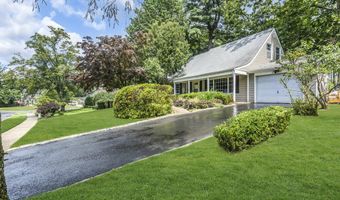 9 Jubilee Cir, Aberdeen, NJ 07747