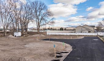 5262 Lucky Ave, Chubbuck, ID 83202