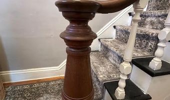 68 Park St, Belfast, ME 04915