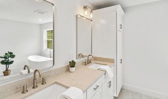 286 South Rd, Brentwood, NH 03833