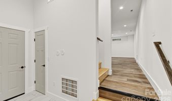 73 Rocking Porch Rd, Asheville, NC 28805