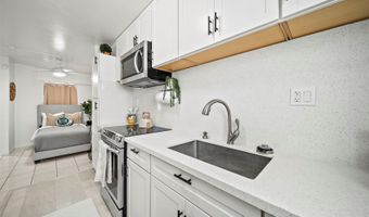 909 University Ave 210, Honolulu, HI 96826
