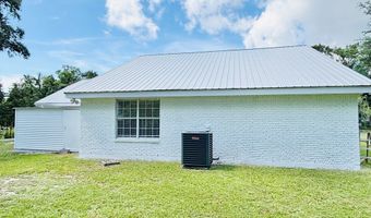 517 Commagere Blvd, Bay St. Louis, MS 39520