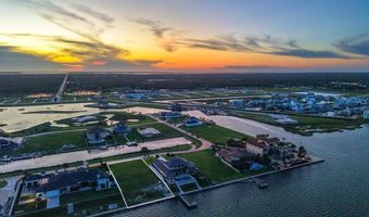 42 La Buena Vida Dr, Aransas Pass, TX 78336
