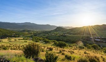 312 Sky Ridge Rd, Ashland, OR 97520