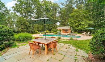 26 Bradrick Ln, Allendale, NJ 07401