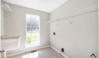 355 Old Oak Rd, Macon, GA 31216