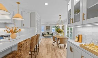 5 Lillis Ave, Barrington, RI 02806