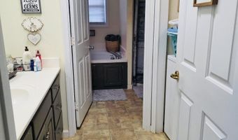 90 DEARMANVILLE Dr, Anniston, AL 36207