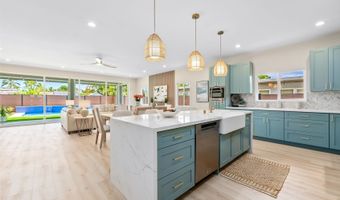 1076 Kahili St, Kailua, HI 96734