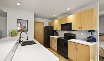 111 N Hamilton St 202, Madison, WI 53703