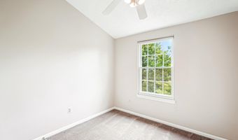44049 FERNCLIFF Ter, Ashburn, VA 20147