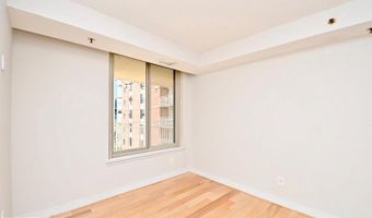 7500 WOODMONT Ave S712, Bethesda, MD 20814
