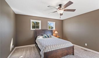 6877 Lasalle Cir NE, Albertville, MN 55301
