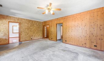34 7th St, Apalachicola, FL 32320