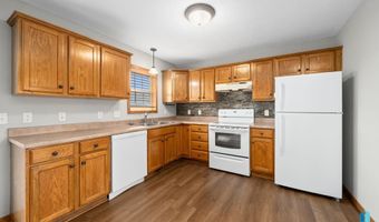 1812 S Mulberry Ave K, Brandon, SD 57005